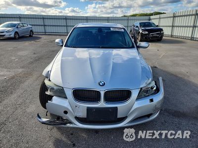 Piąte zdjęcie samochodu w środku: 2011 BMW 328 XI SULEV VIN:WBAPK5C52BA655123 - miniatura