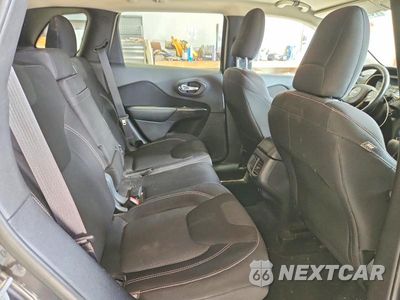 Zdjęcie 11 z 13 samochodu: 2015 JEEP CHEROKEE LATITUDE VIN:1C4PJMCB7FW738741 - miniatura