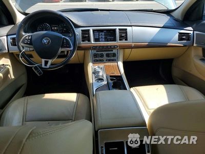 Zdjęcie 8 z 13 samochodu: 2015 JAGUAR XF 2.0T PREMIUM VIN:SAJWA0FS2FPU69995 - miniatura