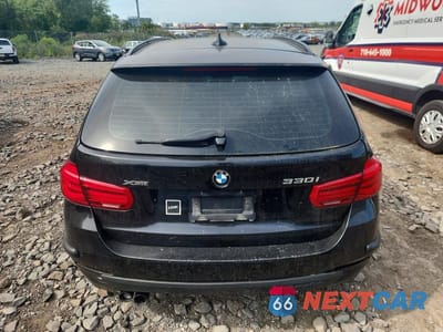 Zdjęcie 6 z 11 samochodu: 2018 BMW 330 XI VIN:WBA8K3C57JA368982 - miniatura