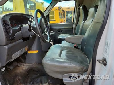 Zdjęcie 7 z 13 samochodu: 2007 FORD E450 BOX TRUCK VIN:1FDXE45S37DB14610 - miniatura