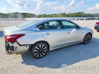 Trzecie zdjęcie samochodu z tyłu: 2018 NISSAN ALTIMA 2.5 SV VIN:1N4AL3APXJC203217 - miniatura