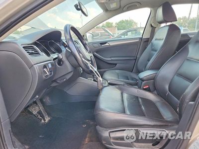 Zdjęcie 7 z 12 samochodu: 2015 VOLKSWAGEN JETTA TDI VIN:3VWLA7AJ2FM419268 - miniatura