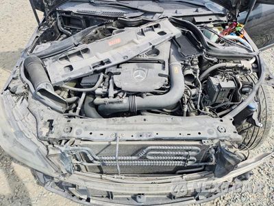 Zdjęcie 11 z 12 samochodu: 2012 MERCEDES-BENZ C 250 VIN:WDDGF4HB5CR218872 - miniatura