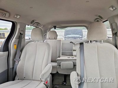 Zdjęcie 10 z 13 samochodu: 2014 TOYOTA SIENNA LE VIN:5TDKK3DC9ES512790 - miniatura