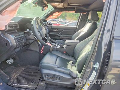 Zdjęcie 7 z 12 samochodu: 2025 TOYOTA TACOMA TRD SPORT VIN:3TMLB5JN8SM149254 - miniatura