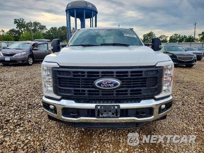 Piąte zdjęcie samochodu w środku: 2023 FORD F250 SUPER DUTY VIN:1FT7X2AA9PED43514 - miniatura
