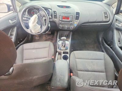 Zdjęcie 8 z 12 samochodu: 2017 KIA FORTE LX VIN:3KPFK4A72HE077818 - miniatura