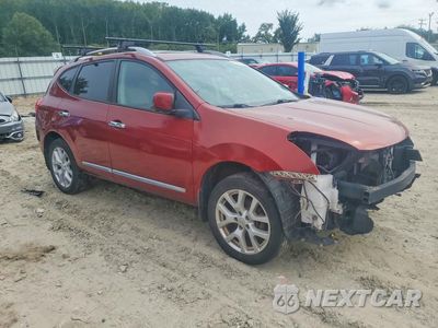 Czwarte zdjęcie samochodu z boku: 2013 NISSAN ROGUE S VIN:JN8AS5MV3DW644987 - miniatura