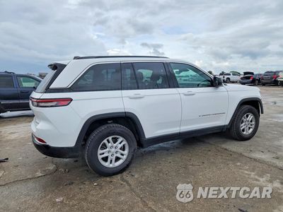 Trzecie zdjęcie samochodu z tyłu: 2024 JEEP GRAND CHEROKEE LAREDO VIN:1C4RJGAG0RC156916 - miniatura