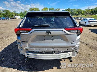Zdjęcie 6 z 14 samochodu: 2020 TOYOTA RAV4 LE VIN:JTMF1RFV7LD059915 - miniatura