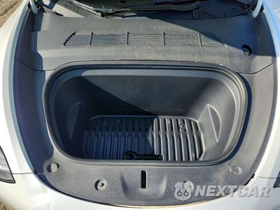 Zdjęcie 11 z 13 samochodu: 2022 TESLA MODEL Y VIN:7SAYGDEF5NF455828 - miniatura