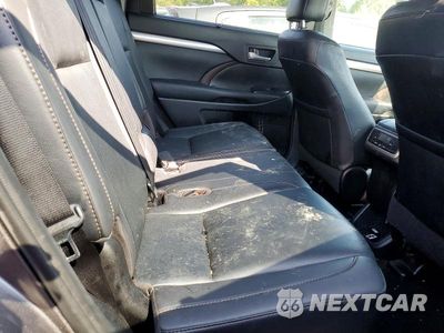 Zdjęcie 11 z 13 samochodu: 2019 TOYOTA HIGHLANDER XLE VIN:5TDJZRFHXKS567456 - miniatura