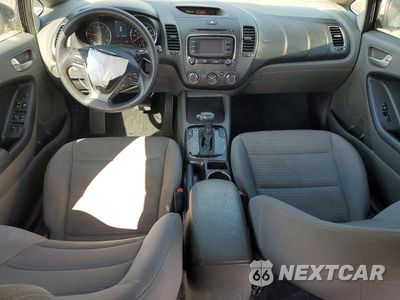 Zdjęcie 8 z 12 samochodu: 2017 KIA FORTE LX VIN:3KPFL4A71HE065964 - miniatura