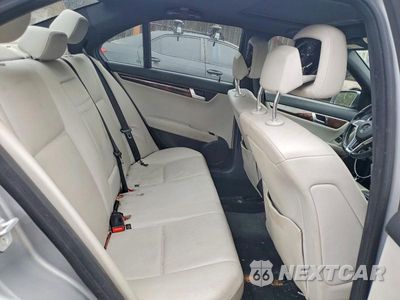 Zdjęcie 10 z 12 samochodu: 2012 MERCEDES-BENZ C 300 4MATIC VIN:WDDGF8BB2CR201642 - miniatura