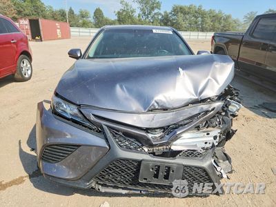 Piąte zdjęcie samochodu w środku: 2018 TOYOTA CAMRY SE VIN:4T1B11HKXJU055126 - miniatura