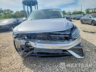 Piąte zdjęcie samochodu w środku: 2024 VOLKSWAGEN TIGUAN SE VIN:3VVMB7AX9RM076179 - miniatura