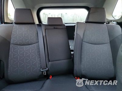 Zdjęcie 10 z 14 samochodu: 2025 TOYOTA RAV4 HYBRID XLE VIN:JTMRWRFV5SJ089929 - miniatura