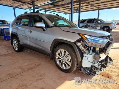 Czwarte zdjęcie samochodu z boku: 2024 TOYOTA RAV4 XLE PREMIUM VIN:2T3A1RFV5RW466461 - miniatura