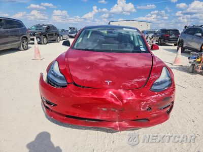Piąte zdjęcie samochodu w środku: 2019 TESLA MODEL 3 VIN:5YJ3E1EB5KF387017 - miniatura