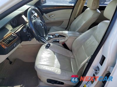 Zdjęcie 7 z 12 samochodu: 2010 BMW 528 XI VIN:WBANV1C50AC156847 - miniatura