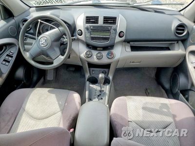 Zdjęcie 8 z 12 samochodu: 2006 TOYOTA RAV4 BASE VIN:JTMZK33V265001561 - miniatura
