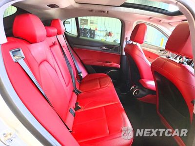 Zdjęcie 11 z 14 samochodu: 2021 ALFA ROMEO STELVIO TI VIN:ZASPAKBN7M7D13387 - miniatura