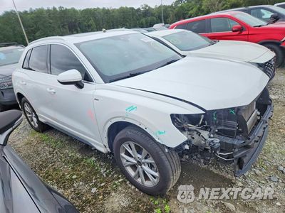 Czwarte zdjęcie samochodu z boku: 2023 AUDI Q3 PREMIUM S LINE 45 VIN:WA1DECF35P1088712 - miniatura