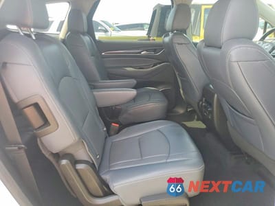 Zdjęcie 10 z 12 samochodu: 2020 BUICK ENCLAVE ESSENCE VIN:5GAEVAKW4LJ106711 - miniatura