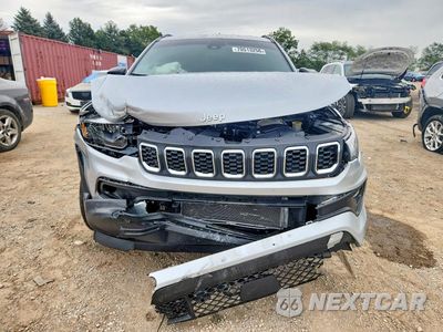 Piąte zdjęcie samochodu w środku: 2025 JEEP COMPASS LATITUDE VIN:3C4NJDBN8ST501856 - miniatura