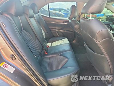 Zdjęcie 10 z 12 samochodu: 2018 TOYOTA CAMRY SE VIN:4T1B11HK1JU661155 - miniatura