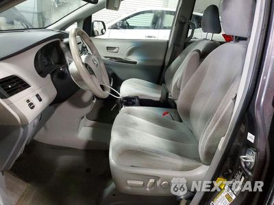 Zdjęcie 7 z 12 samochodu: 2013 TOYOTA SIENNA LE VIN:5TDKK3DCXDS316968 - miniatura