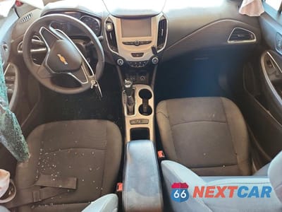 Zdjęcie 8 z 12 samochodu: 2017 CHEVROLET CRUZE LS VIN:1G1BC5SM8H7211021 - miniatura