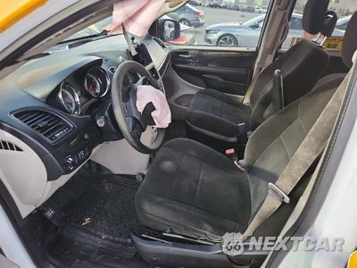 Zdjęcie 7 z 13 samochodu: 2016 DODGE GRAND CARAVAN SE VIN:2C7WDGBGXGR161895 - miniatura