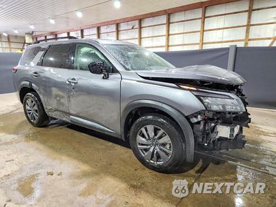 Czwarte zdjęcie samochodu z boku: 2026 NISSAN PATHFINDER SV VIN:5N1DR3BE0TC233232 - miniatura