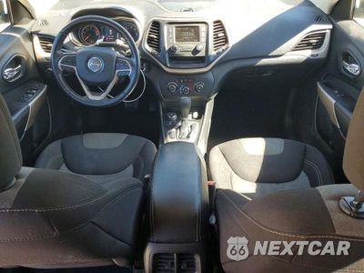 Zdjęcie 8 z 12 samochodu: 2018 JEEP CHEROKEE LATITUDE VIN:1C4PJMCB4JD586387 - miniatura