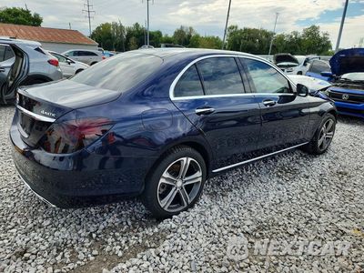 Trzecie zdjęcie samochodu z tyłu: 2017 MERCEDES-BENZ C-CLASS C300 4MATIC VIN:55SWF4KB8HU205849 - miniatura