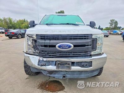 Piąte zdjęcie samochodu w środku: 2017 FORD F250 SUPER DUTY VIN:1FT7W2B66HEC98496 - miniatura