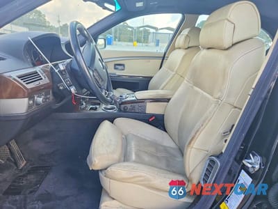 Zdjęcie 7 z 12 samochodu: 2007 BMW 750 I VIN:WBAHL83587DT11031 - miniatura