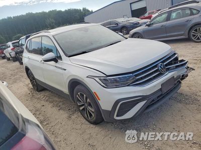 Czwarte zdjęcie samochodu z boku: 2023 VOLKSWAGEN TIGUAN S VIN:3VVRB7AX5PM133299 - miniatura