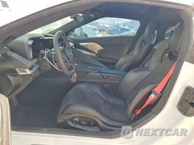 Zdjęcie 7 z 13 samochodu: 2021 CHEVROLET CORVETTE STINGRAY 3LT VIN:1G1YC2D4XM5122630 - miniatura