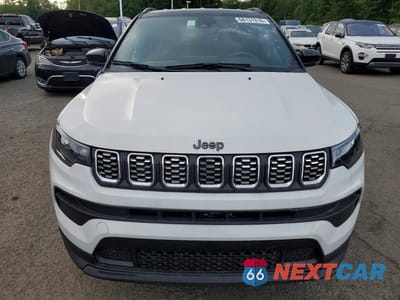 Piąte zdjęcie samochodu w środku: 2025 JEEP COMPASS TRAILHAWK VIN:3C4NJDDN5ST564250 - miniatura