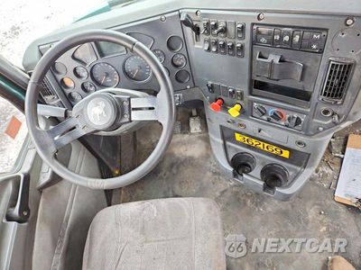 Zdjęcie 8 z 13 samochodu: 2017 MACK CXU612 SEMI TRUCK VIN:1M1AW01X2HM009477 - miniatura