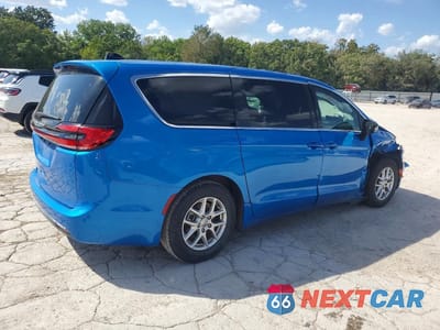 Trzecie zdjęcie samochodu z tyłu: 2026 CHRYSLER PACIFICA SELECT VIN:2C4RC1BG6TR220865 - miniatura
