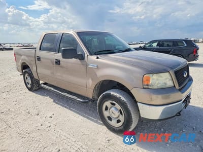 Czwarte zdjęcie samochodu z boku: 2006 FORD F150 SUPERCREW VIN:1FTRW14W66KD21614 - miniatura