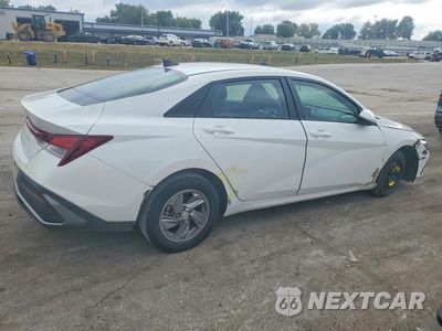 Trzecie zdjęcie samochodu z tyłu: 2024 HYUNDAI ELANTRA SE VIN:KMHLL4DG6RU830213 - miniatura