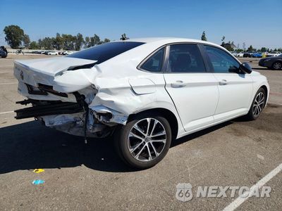 Trzecie zdjęcie samochodu z tyłu: 2022 VOLKSWAGEN JETTA SPORT VIN:3VWBM7BU4NM034367 - miniatura
