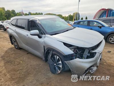 Czwarte zdjęcie samochodu z boku: 2024 TOYOTA HIGHLANDER XLE VIN:5TDKDRBH7RS537804 - miniatura