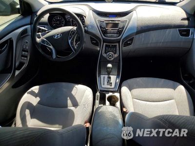 Zdjęcie 8 z 12 samochodu: 2013 HYUNDAI ELANTRA GLS VIN:5NPDH4AE1DH401514 - miniatura