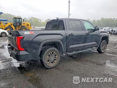 Trzecie zdjęcie samochodu z tyłu: 2025 TOYOTA TUNDRA SR5 VIN:5TFLA5DB5SX242618 - miniatura